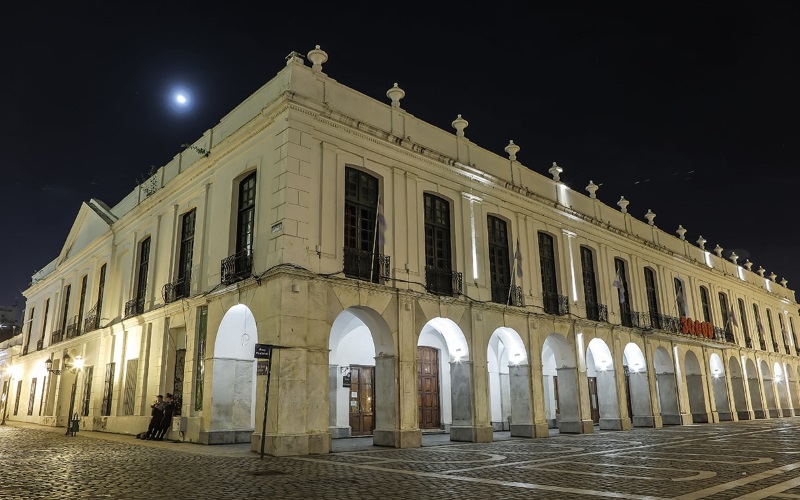 https://www.hotelsussexcba.com.ar/wp-content/uploads/2015/09/cabildo_5.jpg