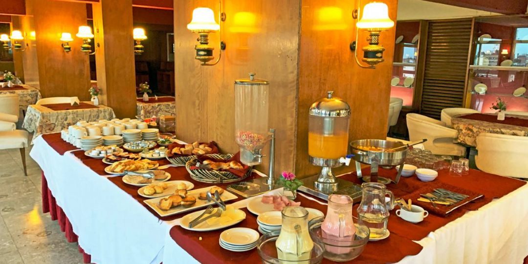 https://www.hotelsussexcba.com.ar/wp-content/uploads/2019/09/desayuno1-1080x540.jpg